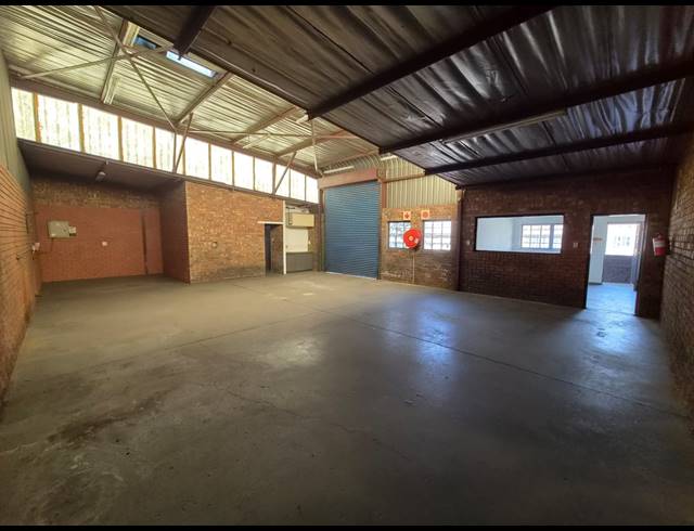 147M² WAREHOUSE TO LET IN WADEVILLE